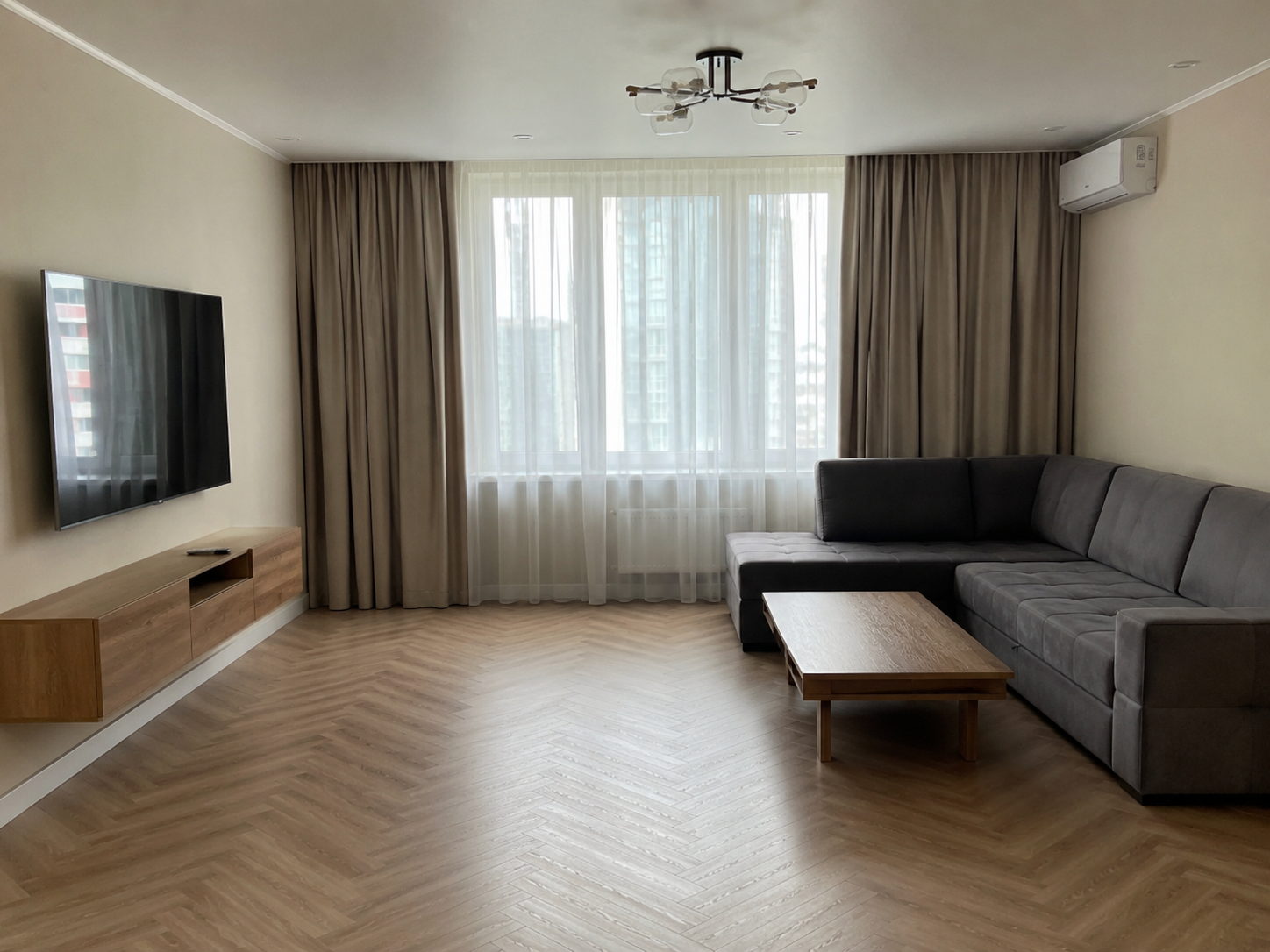 Ремонт гостиной 24 м² под ключ, Москва